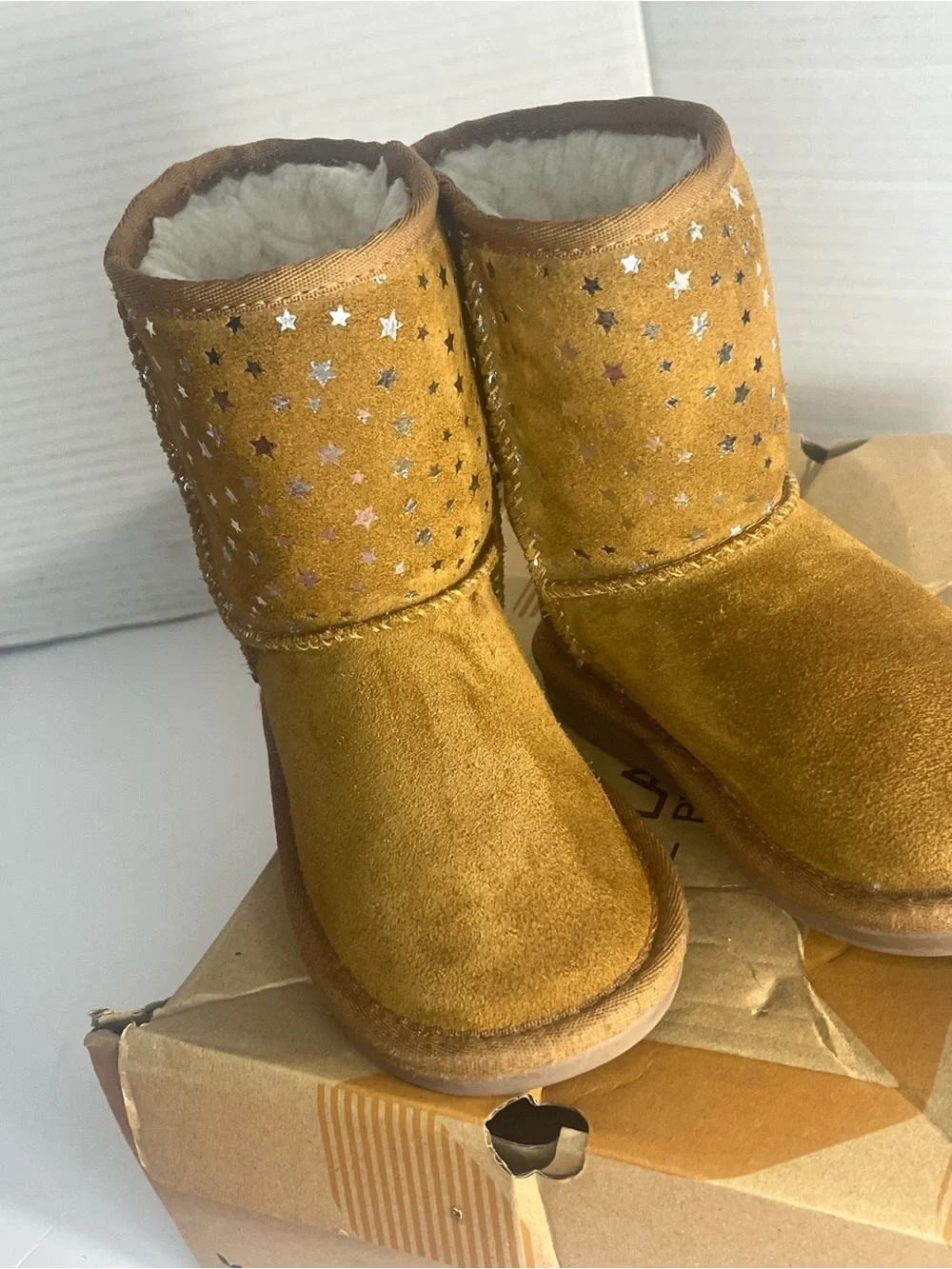 T. Koola Short Stars size size 8 children